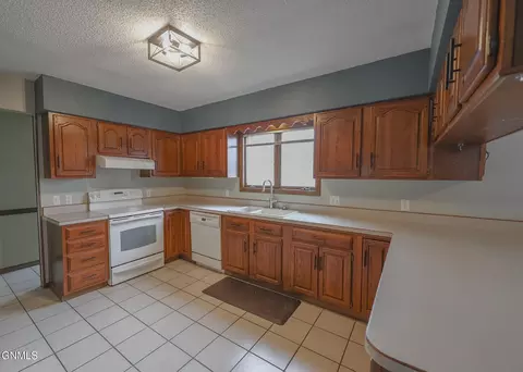 1310 25th St W, Williston, ND 58801 photo 7