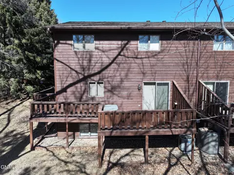 427 Brandon Dr E, Bismarck, ND 58503 photo 49