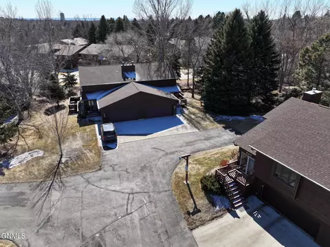 427 Brandon Dr E, Bismarck, ND 58503 photo 44