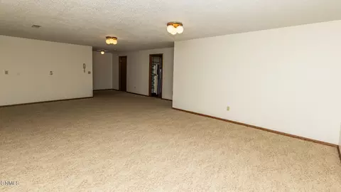 427 Brandon Dr E, Bismarck, ND 58503 photo 29