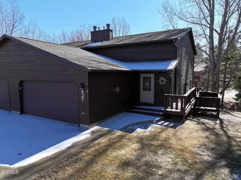 427 Brandon Dr E, Bismarck, ND 58503 photo 55