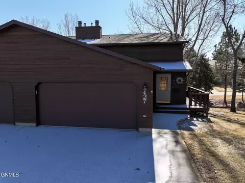 427 Brandon Dr E, Bismarck, ND 58503 photo 47