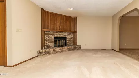 427 Brandon Dr E, Bismarck, ND 58503 photo 5
