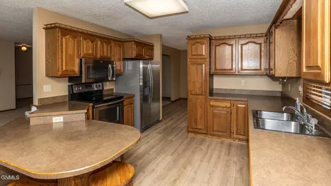 427 Brandon Dr E, Bismarck, ND 58503 photo 11