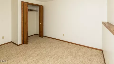 427 Brandon Dr E, Bismarck, ND 58503 photo 32
