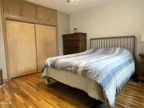 937 1st St N, Carrington, ND 58421 photo 7