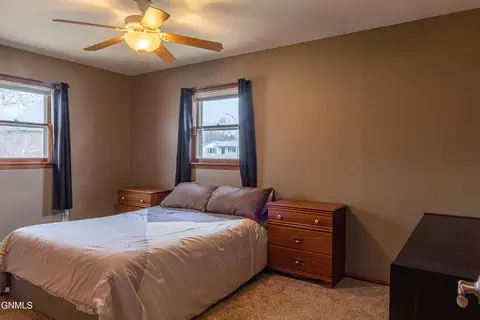 1406 Central Dr, Mandan, ND 58554 photo 16