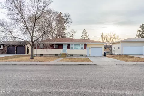 1406 Central Dr, Mandan, ND 58554 photo 39