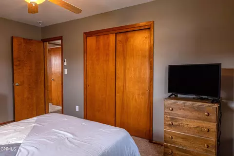 1406 Central Dr, Mandan, ND 58554 photo 17