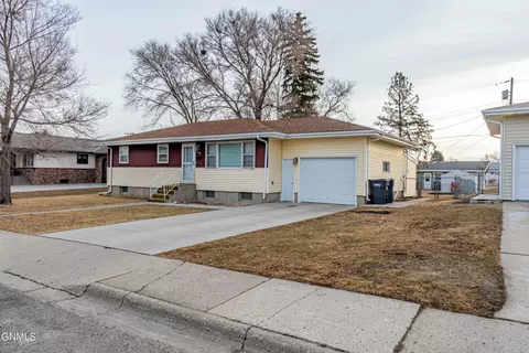1406 Central Dr, Mandan, ND 58554 photo 40