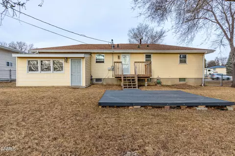 1406 Central Dr, Mandan, ND 58554 photo 37