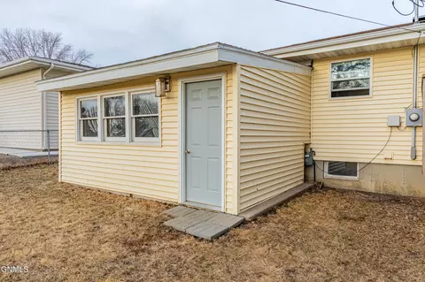 1406 Central Dr, Mandan, ND 58554 photo 33