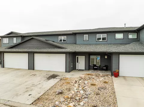 Exterior - 1331 Bayview Ct, Bismarck, ND 58504 photo 12 of 13
