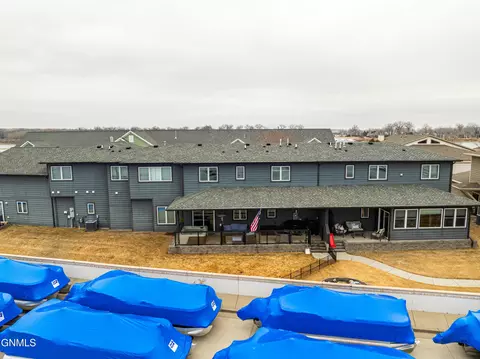 Exterior - 1331 Bayview Ct, Bismarck, ND 58504 photo 13 of 13