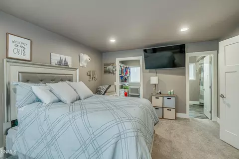Bedroom - 1331 Bayview Ct, Bismarck, ND 58504 photo 4 of 6