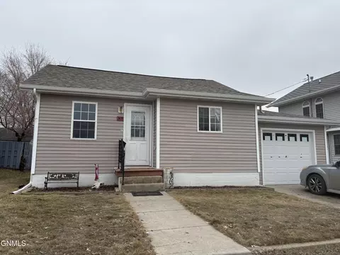 305 W Broadway W, Williston, ND 58801