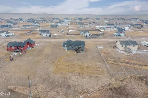 13679 Hawthorn Loop, Williston, ND 58801 photo 39