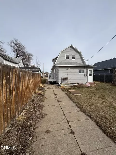 513 4th Ave W, Williston, ND 58801 photo 8