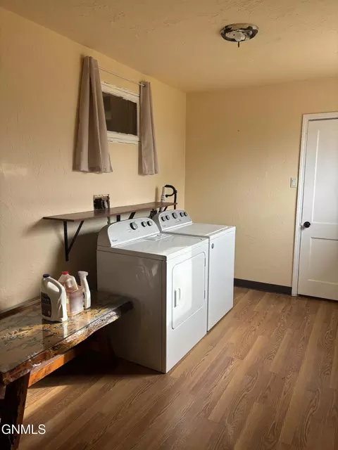 513 4th Ave W, Williston, ND 58801 photo 23