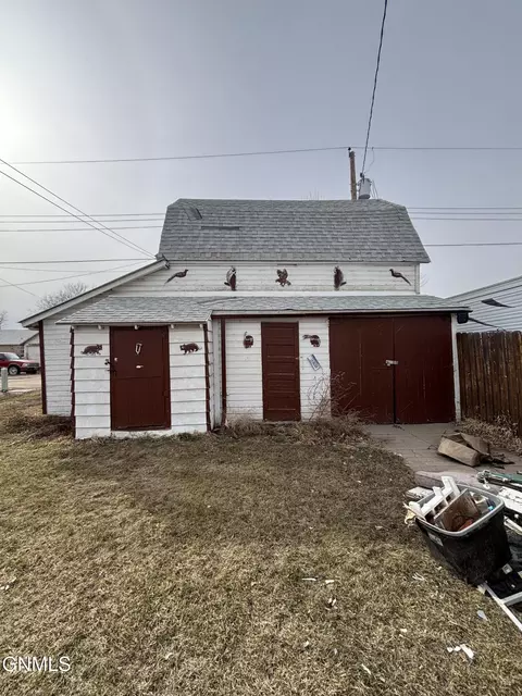 513 4th Ave W, Williston, ND 58801 photo 7