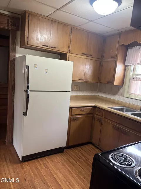 513 4th Ave W, Williston, ND 58801 photo 20