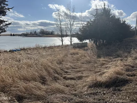00 Shoreline Dr, Dawson, ND 58428