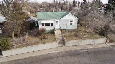 510 Elm Ave, New Salem, ND 58563