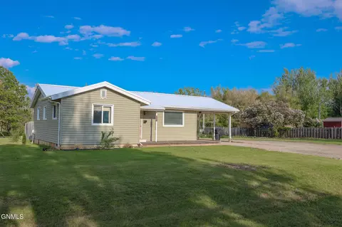 5218 1st Ave W, Williston, ND 58801