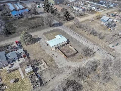 View/Area - 5218 1st Ave W, Williston, ND 58801 photo 2 of 2