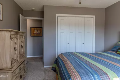 Bedroom - 302 Stuttgart Dr, Bismarck, ND 58504 photo 7 of 10