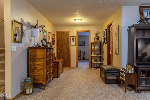 Entry Way - 302 Stuttgart Dr, Bismarck, ND 58504 photo 5 of 5