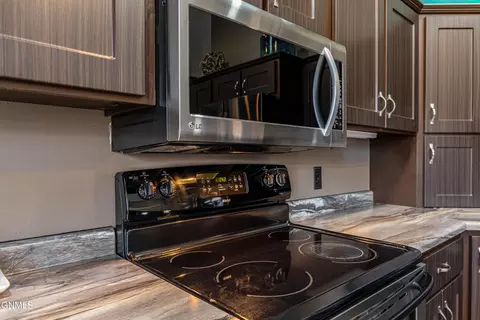 Kitchen - 302 Stuttgart Dr, Bismarck, ND 58504 photo 8 of 8