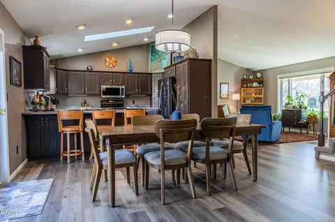Dining - 302 Stuttgart Dr, Bismarck, ND 58504 photo 4 of 5