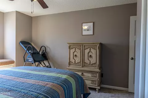 Bedroom - 302 Stuttgart Dr, Bismarck, ND 58504 photo 6 of 10