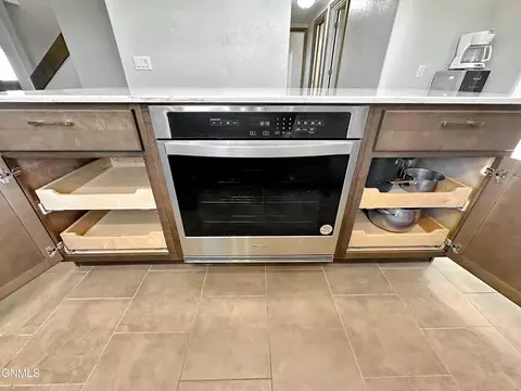 Kitchen - 5507 145th Ave NW, Williston, ND 58801 photo 11 of 13