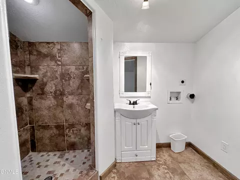 Bath - 5507 145th Ave NW, Williston, ND 58801 photo 7 of 10