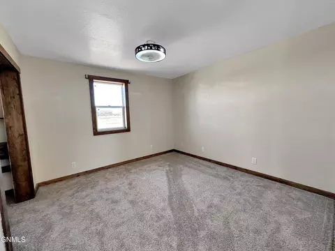 Bedroom - 5507 145th Ave NW, Williston, ND 58801 photo 8 of 15