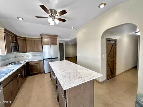 Kitchen - 5507 145th Ave NW, Williston, ND 58801 photo 4 of 13