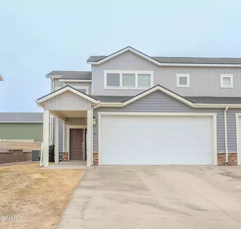 2724 30th St W, Williston, ND 58801