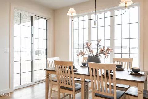 Dining - 3802 Platinum St, Bismarck, ND 58503 photo 1 of 2