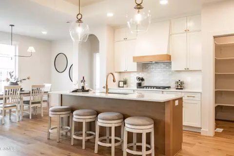 Kitchen - 3802 Platinum St, Bismarck, ND 58503 photo 5 of 6