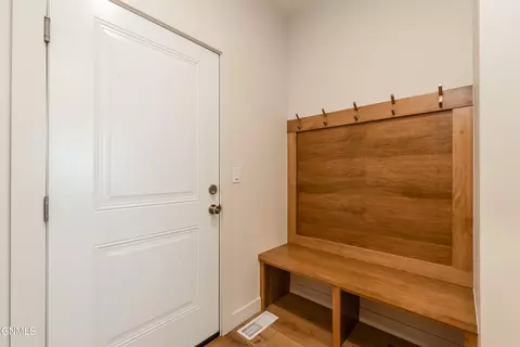 Entry Way - 3802 Platinum St, Bismarck, ND 58503 photo 4 of 7