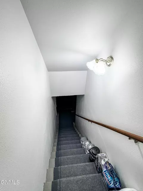 Entry Way - 624 11th St E, Williston, ND 58801 photo 3 of 4