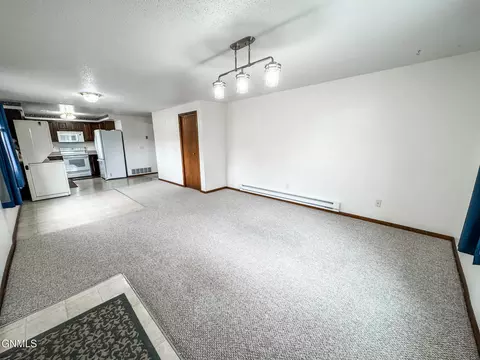 Living - 624 11th St E, Williston, ND 58801 photo 3 of 4