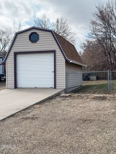 Other - 624 11th St E, Williston, ND 58801 photo 4 of 4