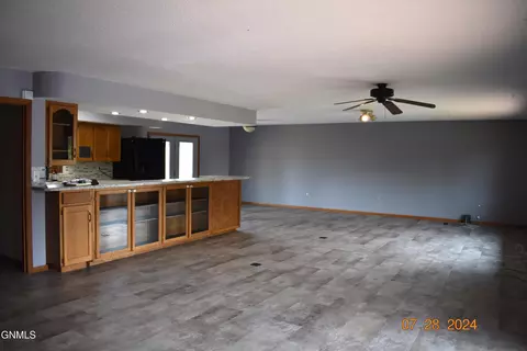 1333 41e Ave NW, Garrison, ND 58540 photo 16