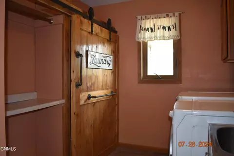 1333 41e Ave NW, Garrison, ND 58540 photo 5