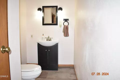 1333 41e Ave NW, Garrison, ND 58540 photo 7