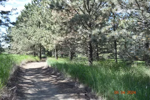 1333 41e Ave NW, Garrison, ND 58540 photo 32
