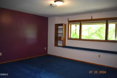 1333 41e Ave NW, Garrison, ND 58540 photo 29
